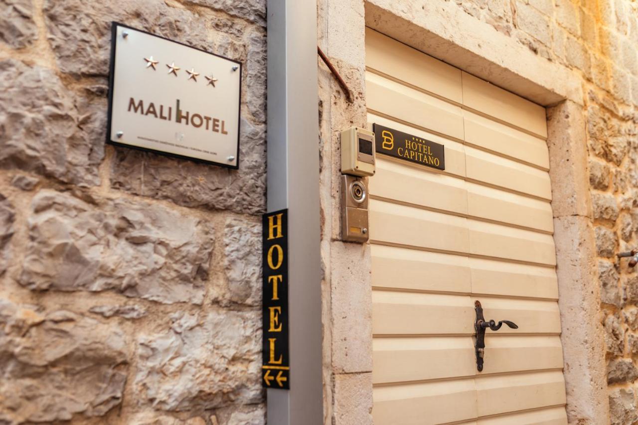 Boutique Hotel Capitano ヘルツェグ・ノヴィ エクステリア 写真