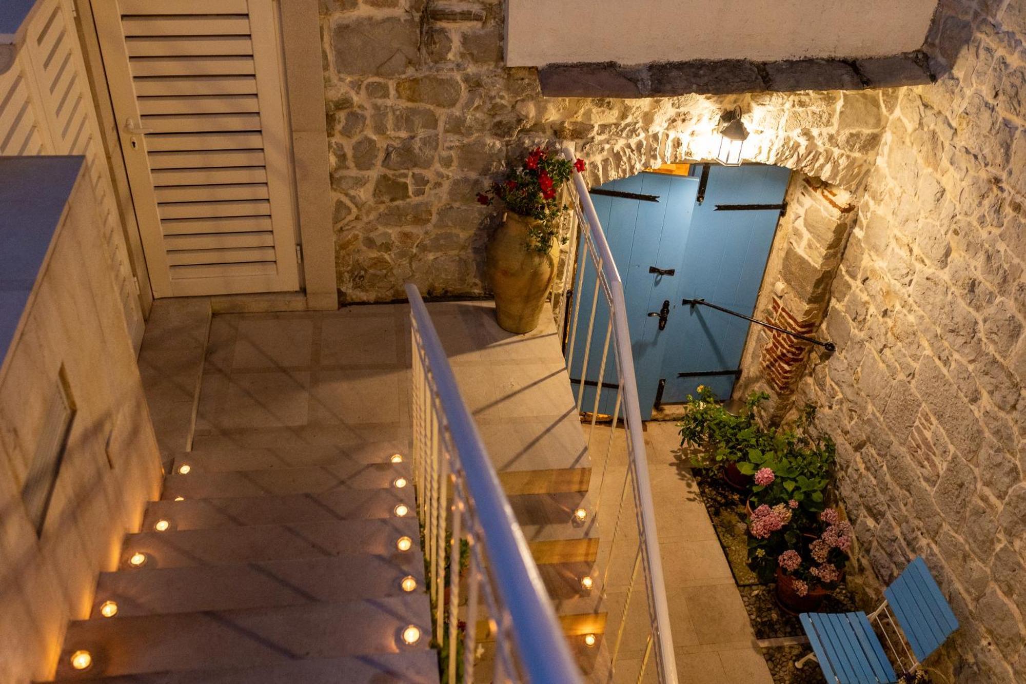 Boutique Hotel Capitano ヘルツェグ・ノヴィ エクステリア 写真