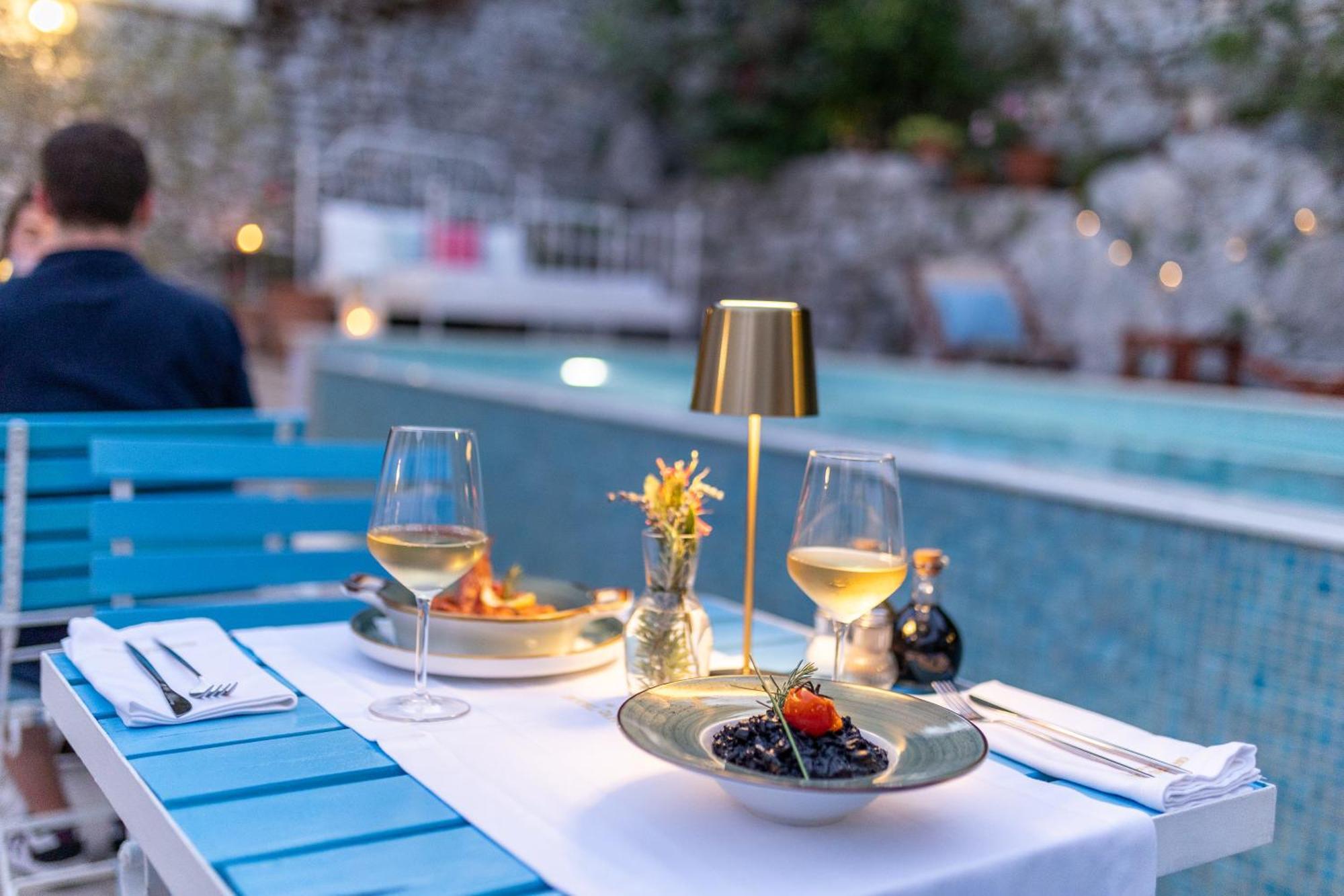 Boutique Hotel Capitano ヘルツェグ・ノヴィ エクステリア 写真